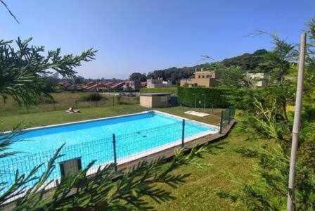 Apartamento Con Piscina Apartment Llanes Exterior photo